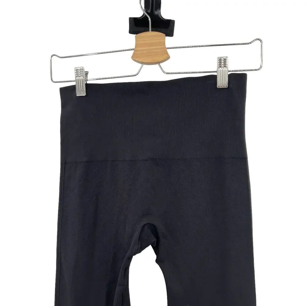 Spanx Look at Me Now Seamless Leggings in Black Size Medium - Picture 5 of 9